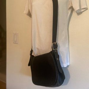 COACH Vintage Black Leather Crossbody